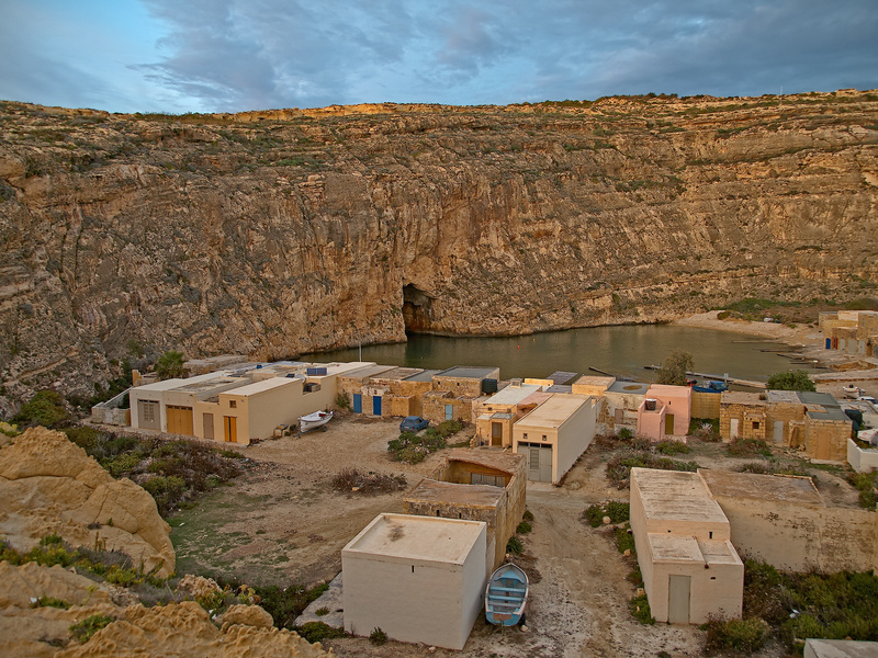 Dwejra Bay, Inland
        Cove